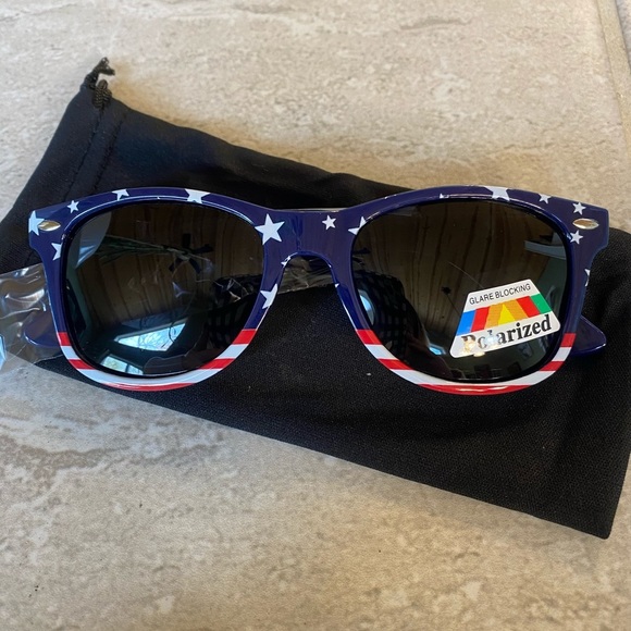 🔴NEW AMERICAN FLAG SUNGLASSES - Picture 3 of 4